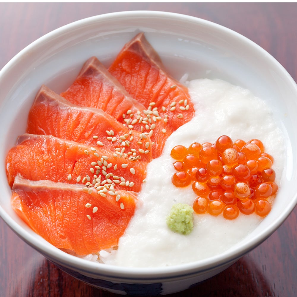 スモークサーモンとイクラの親子丼